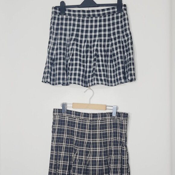 Ardene 2Pc Set Black White & Beige Two Pleated Plaid Mini Skirts Size XL - Picture 1 of 16